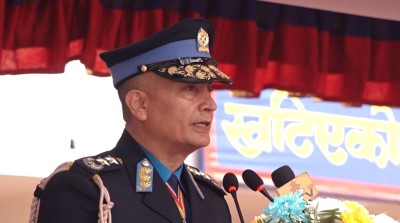  आईजीपी कार्कीले भने- प्रहरी संगठन धुलो टक्टक्याएर खरानीबाट उठ्दै पुनः नागरिकको सेवामा समर्पित छ 